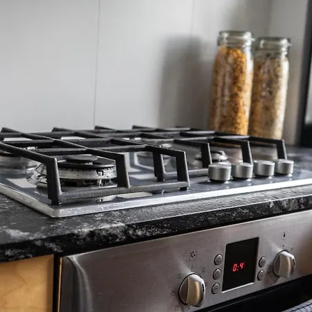 Oomph Urbanvibe Centrum Stylish 2br Hideaway アパート ワルシャワ