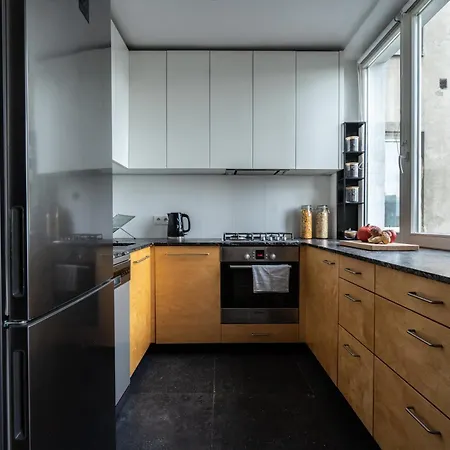 Oomph Urbanvibe Centrum Stylish 2br Hideaway * ワルシャワ