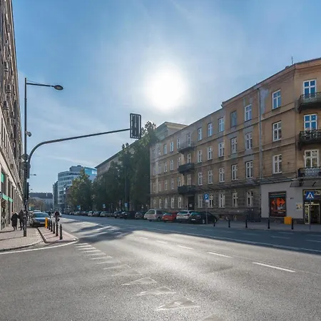 Urbanvibe Centrum | Stylish 2br Hideaway Apartamento Varsovia