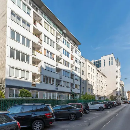 Urbanvibe Centrum | Stylish 2br Hideaway Warszawa