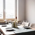 Apartmán Urbanvibe Centrum | Stylish 2Br Hideaway