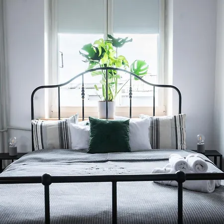 Urbanvibe Centrum | Stylish 2Br Hideaway Apartmán *