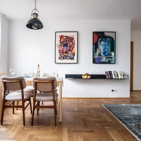 Urbanvibe Centrum | Stylish 2br Hideaway * Warschau